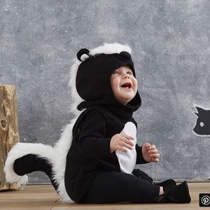 Pottery barn kids- skunk costume-baby 0-6 months